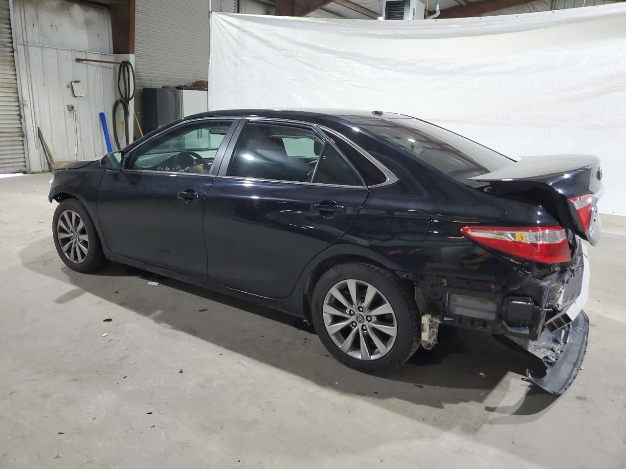 2016 TOYOTA CAMRY LE - Image 2