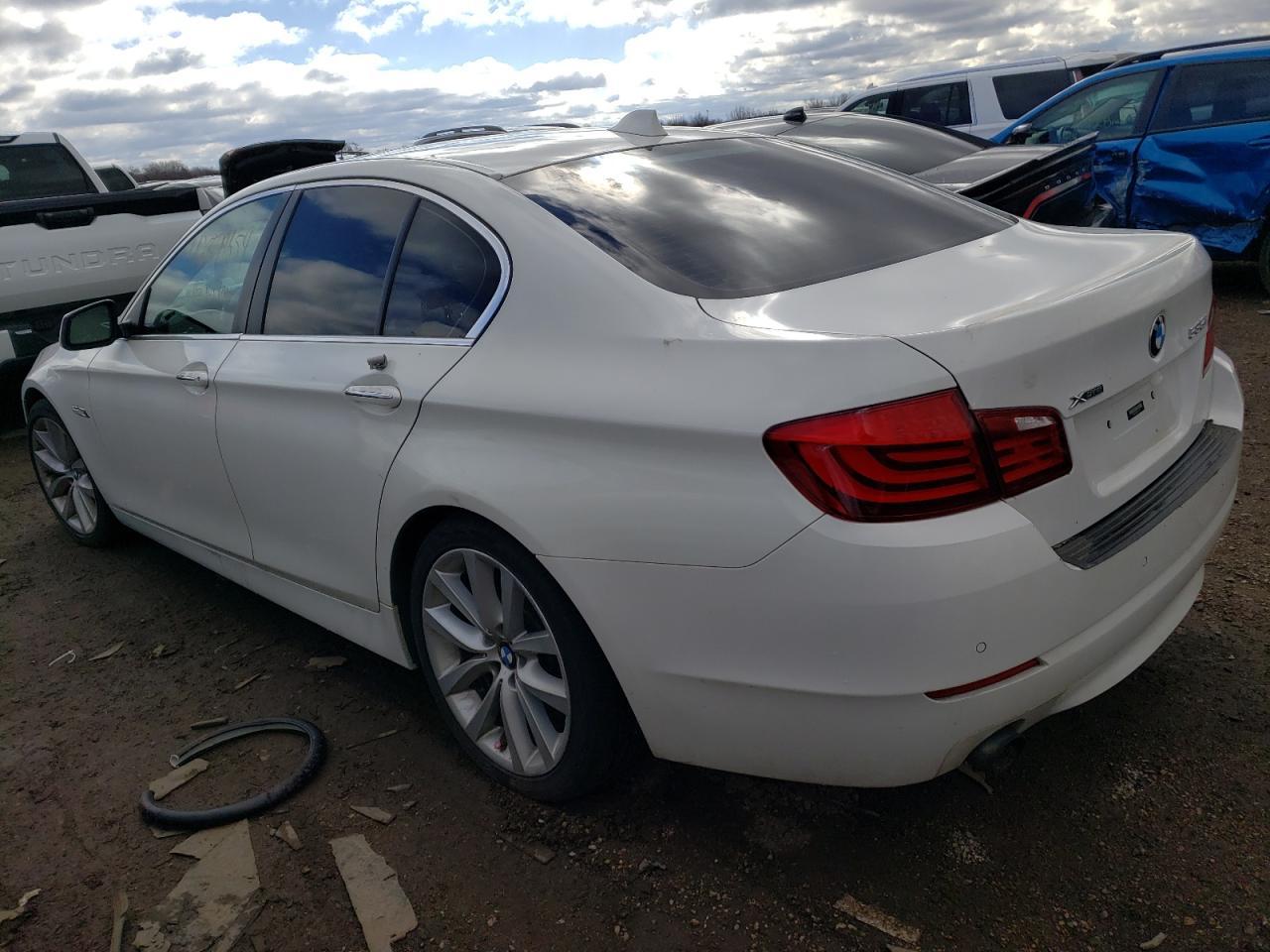 2013 BMW 535 XI - Фото 2