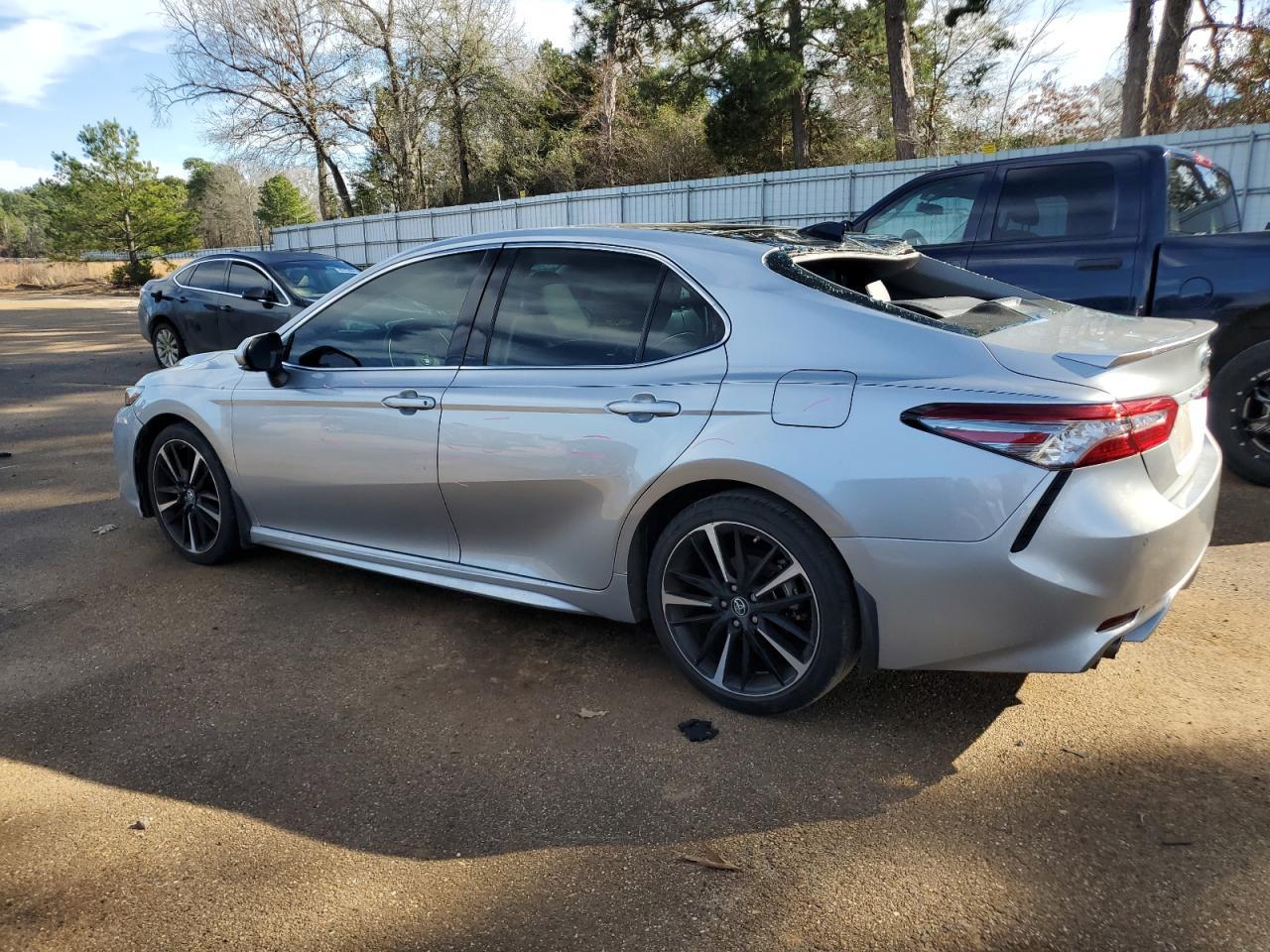 2019 TOYOTA CAMRY XSE - Image 2