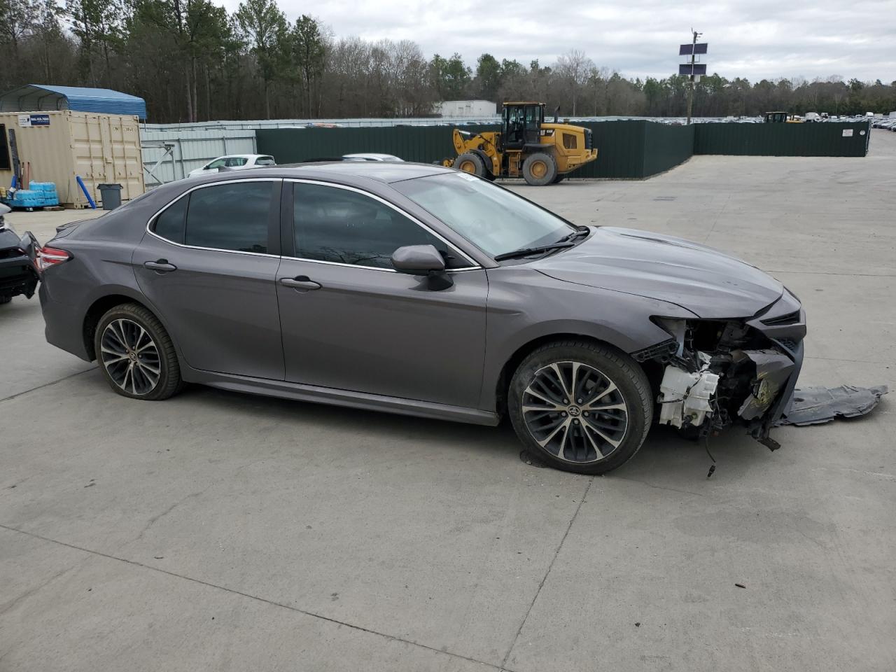 2020 TOYOTA CAMRY SE - Фото 4