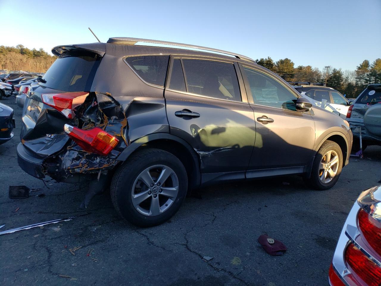 2015 TOYOTA RAV4 XLE - Image 3