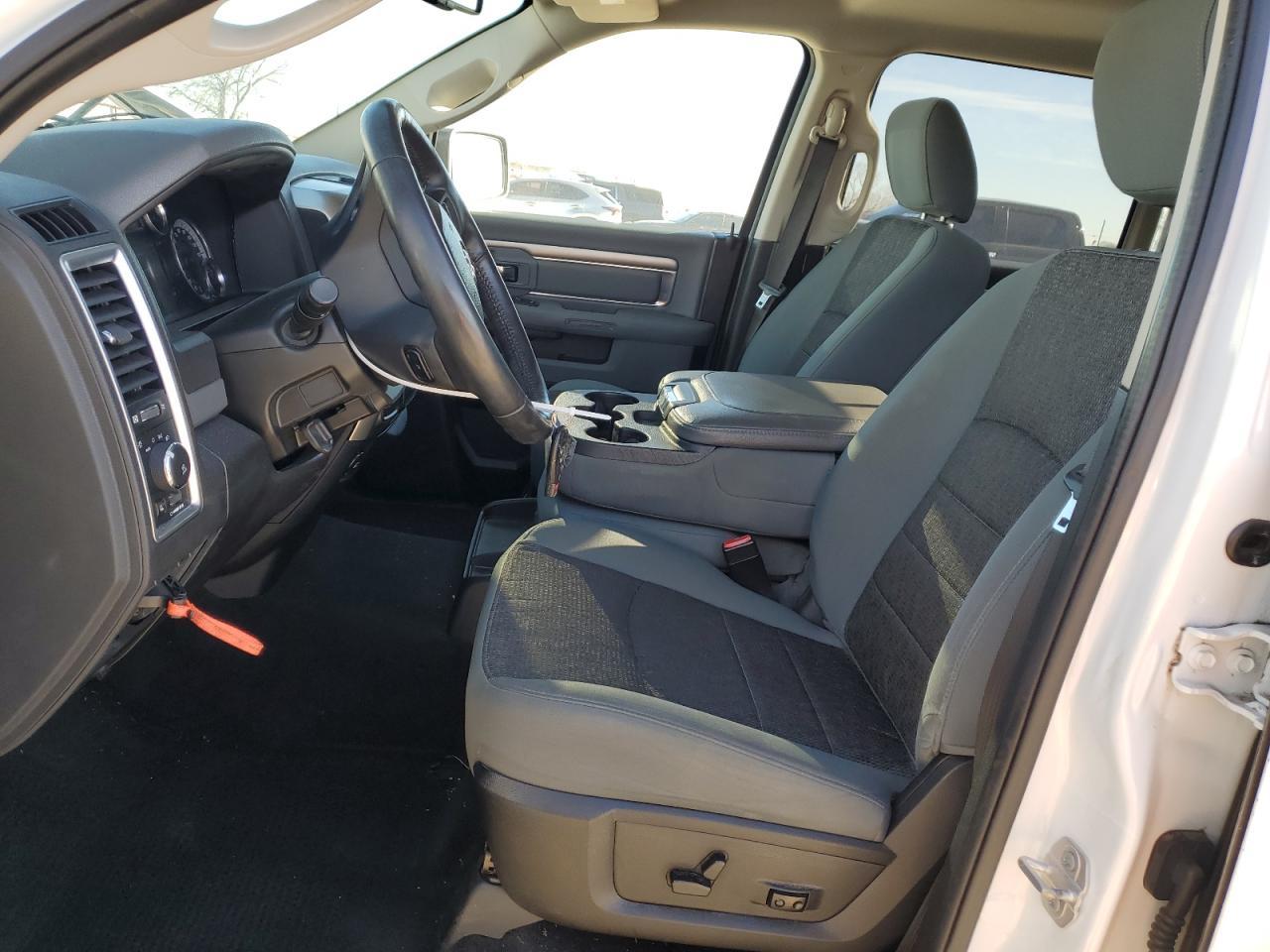 2017 RAM 1500 SLT - Image 7