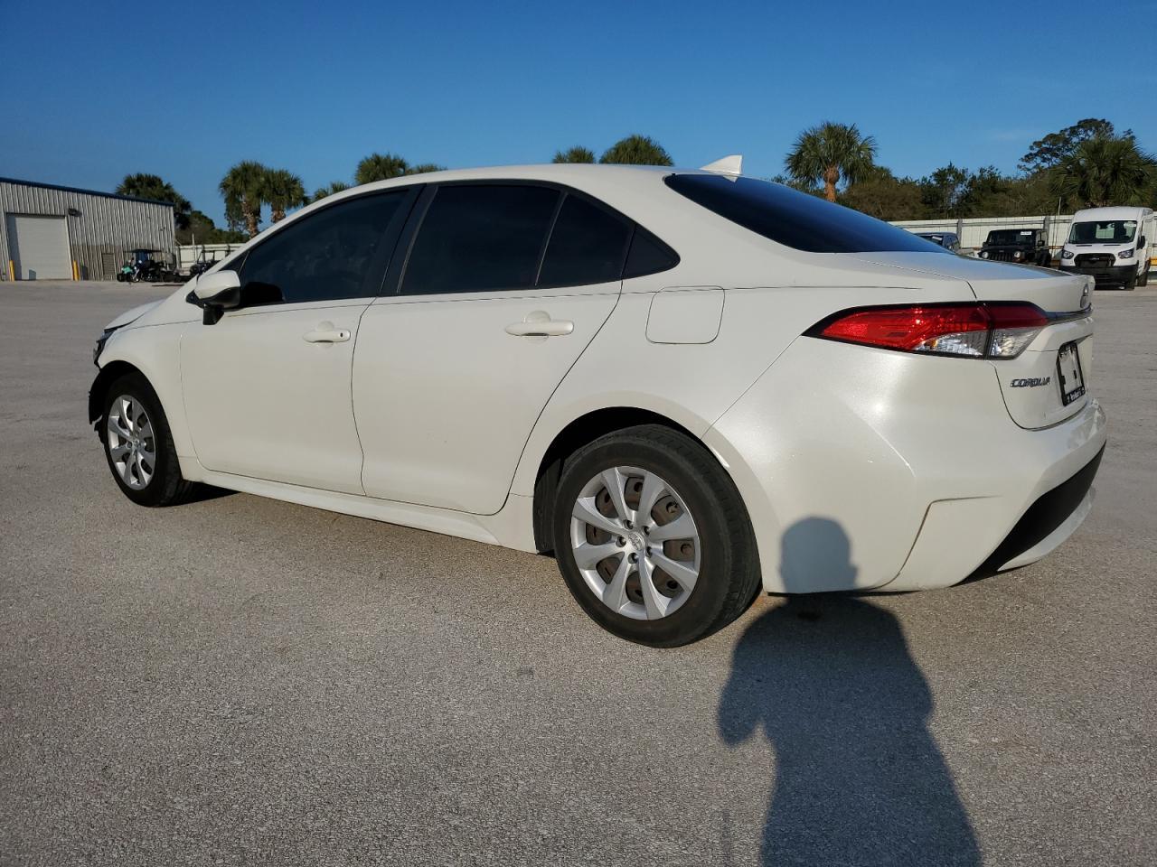 2021 TOYOTA COROLLA LE - Фото 2