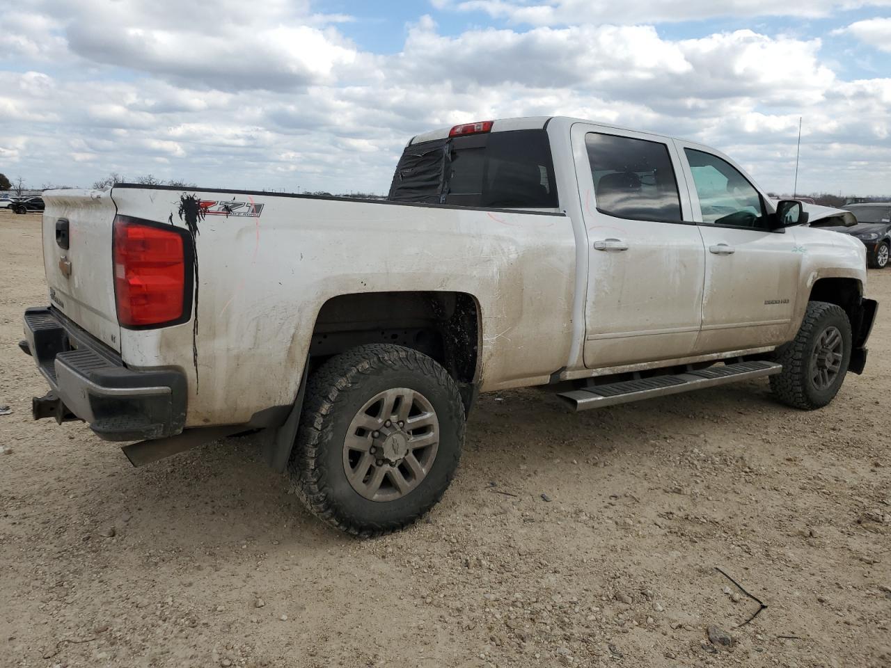 2016 CHEVROLET SILVERADO - Image 3