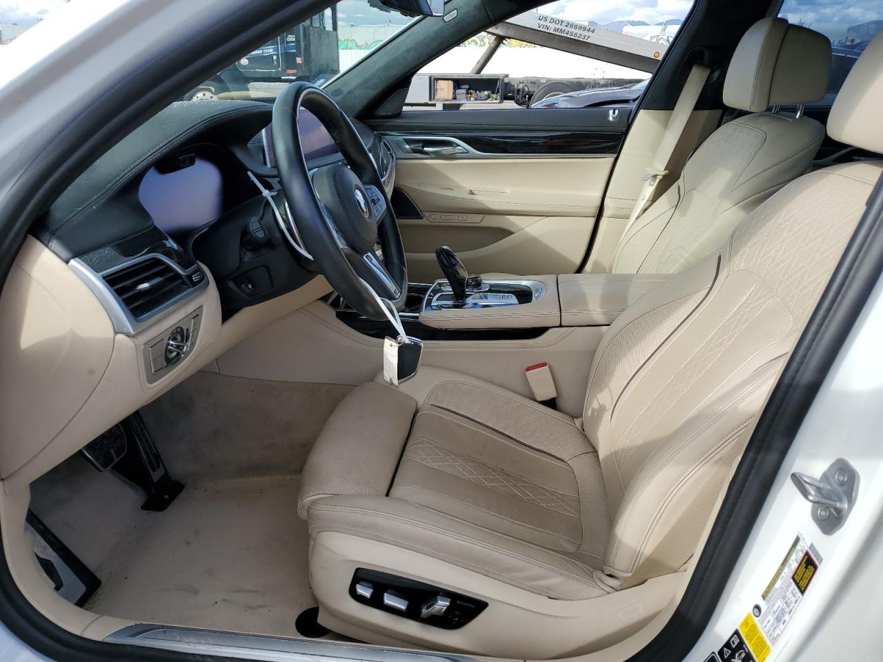 2020 BMW 750 XI - Фото 7