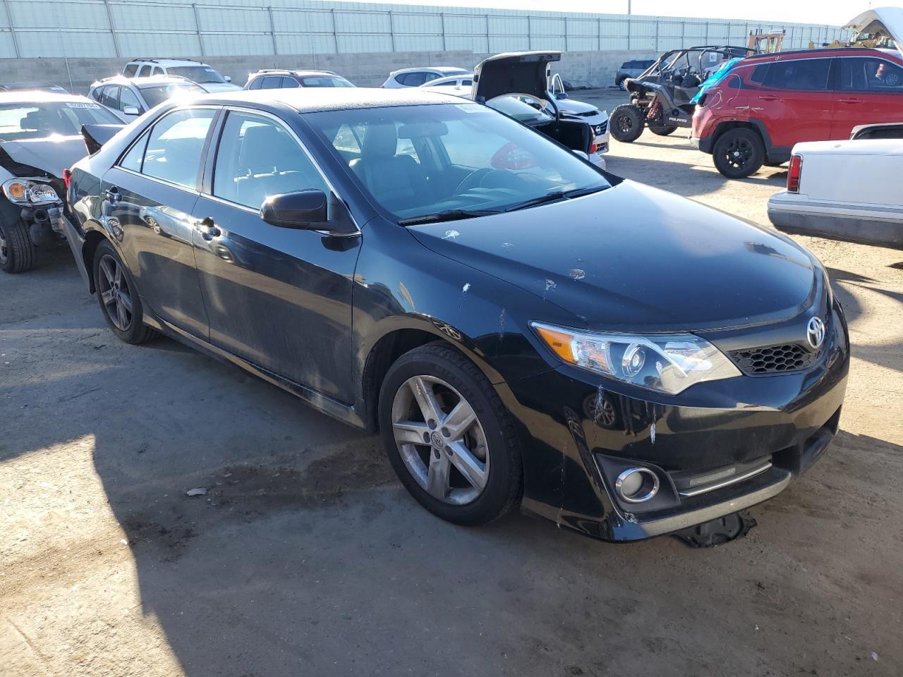 2014 TOYOTA CAMRY L - Фото 4