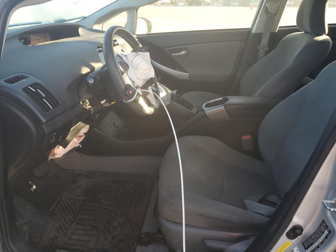 2015 TOYOTA PRIUS - Фото 7
