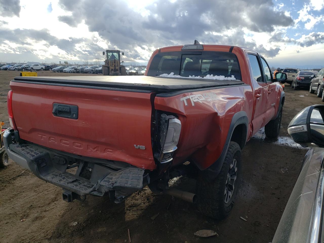 2017 TOYOTA TACOMA DOU - Фото 3