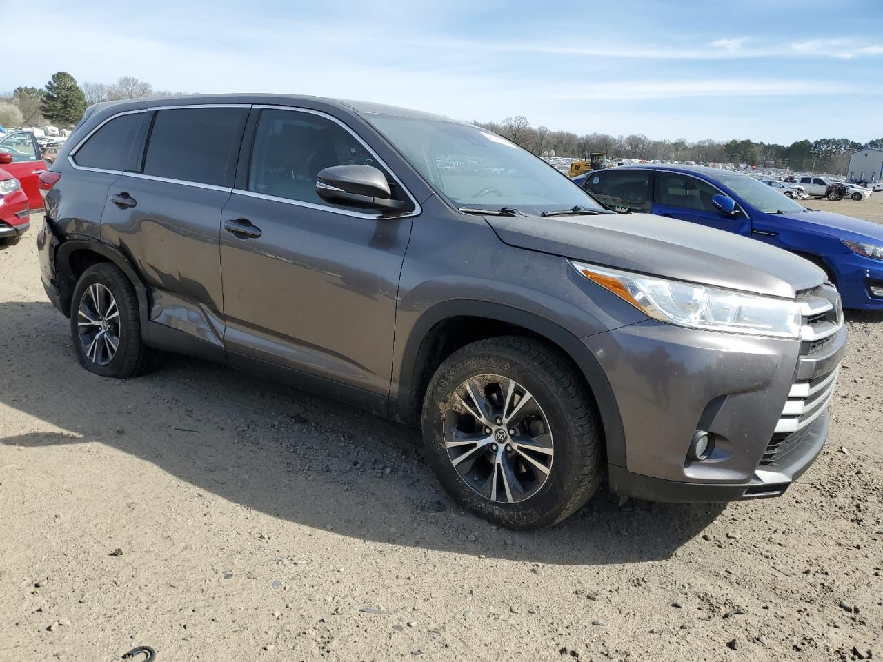 2019 TOYOTA HIGHLANDER - Image 4
