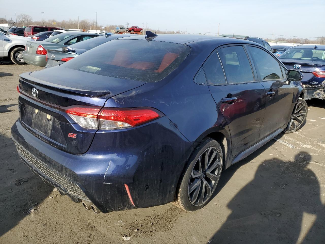 2020 TOYOTA COROLLA SE - Фото 3