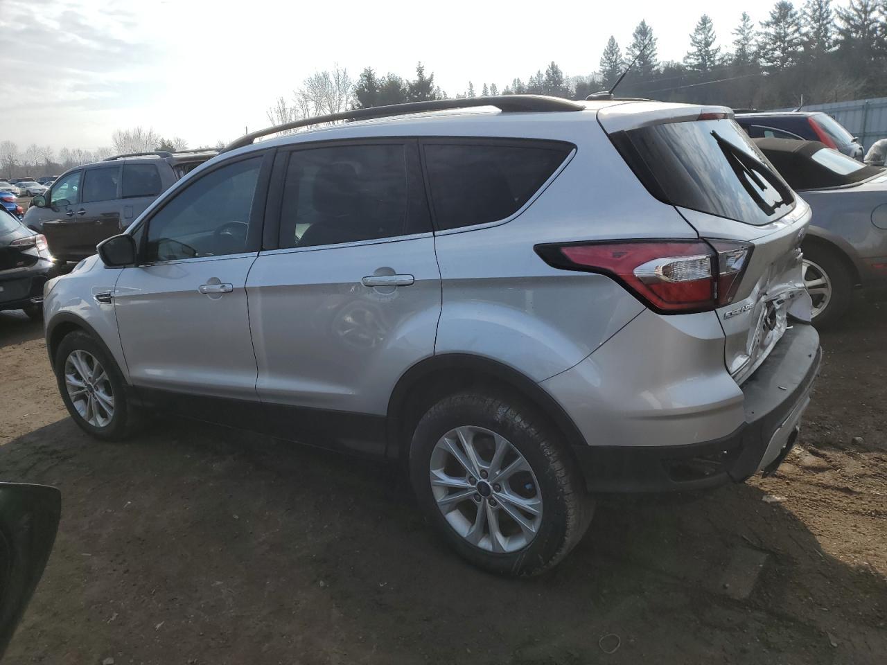 2017 FORD ESCAPE SE - Фото 2