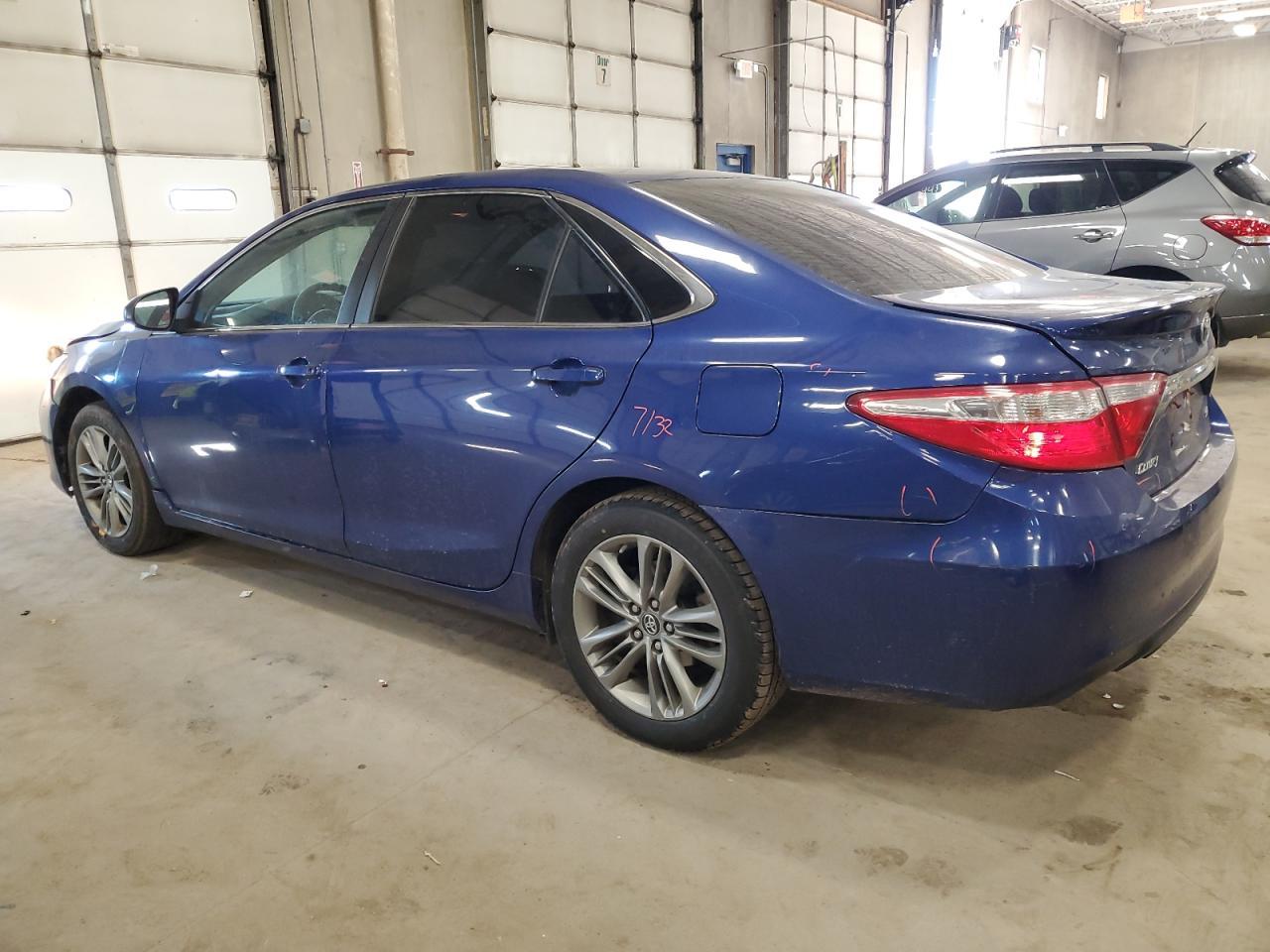 2016 TOYOTA CAMRY LE - Фото 2