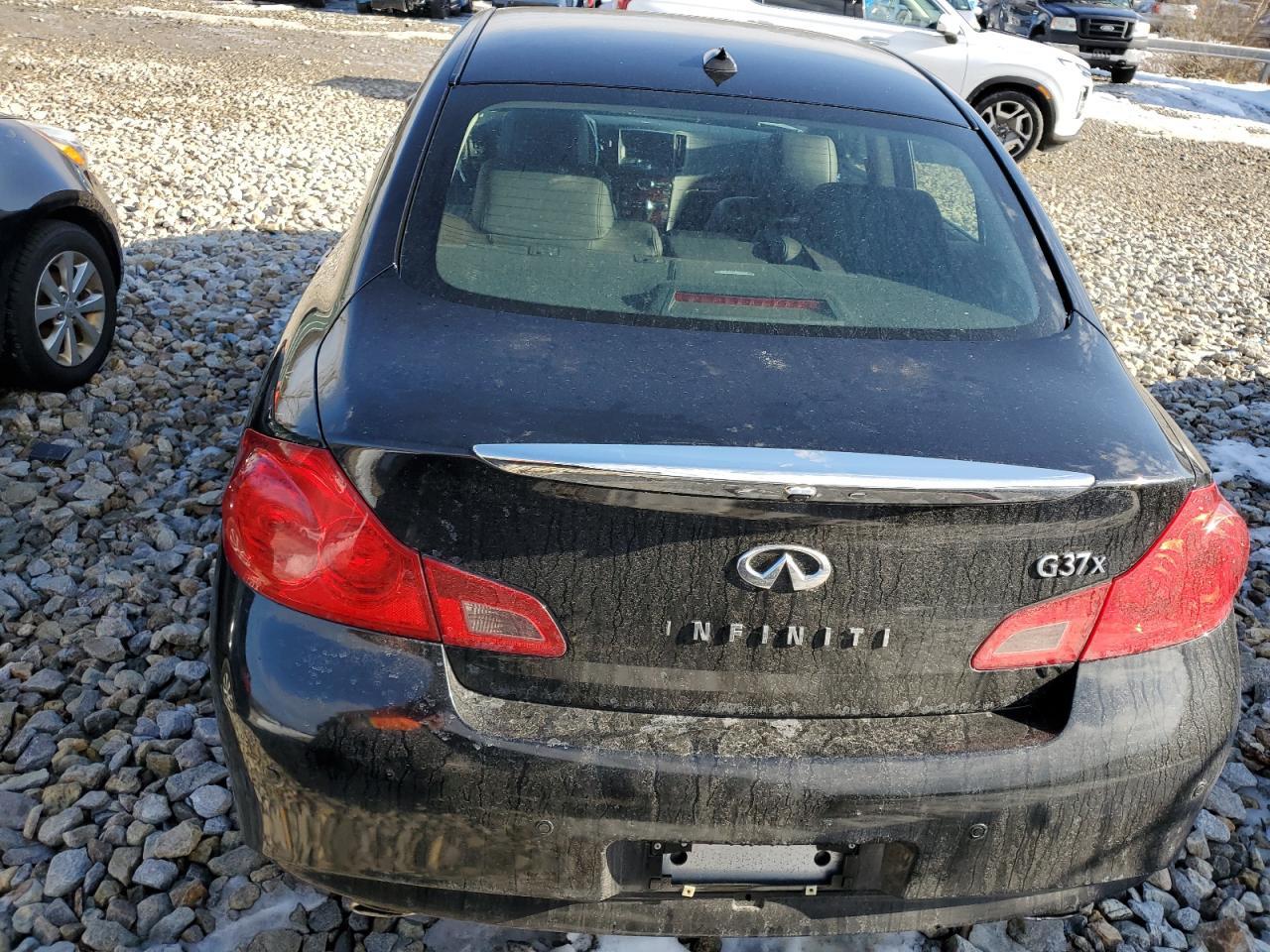 2012 INFINITI G37 - Image 6