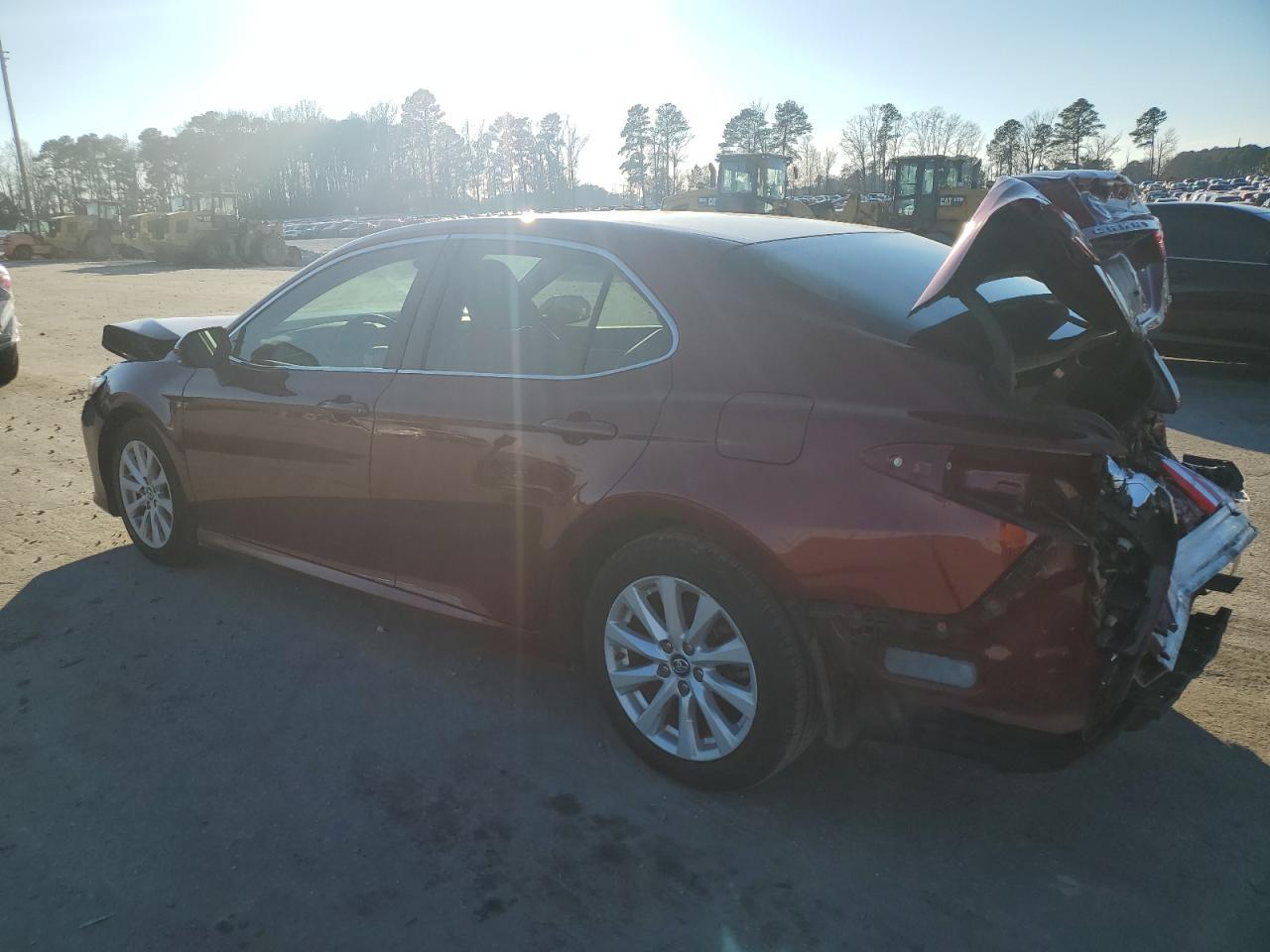 2018 TOYOTA CAMRY L - Фото 2