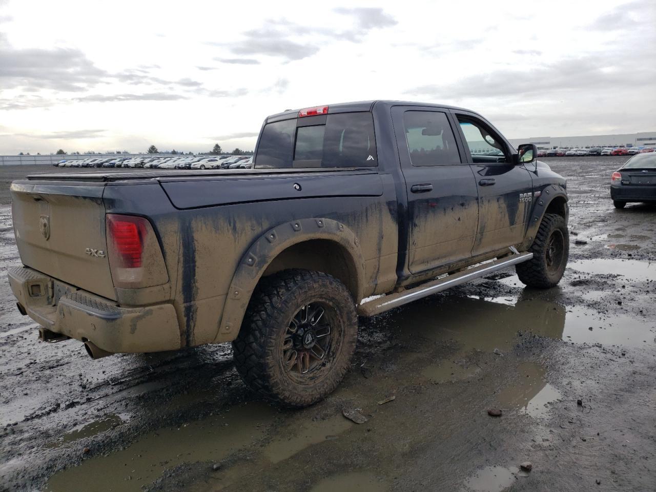 2017 RAM 1500 SPORT - Фото 3