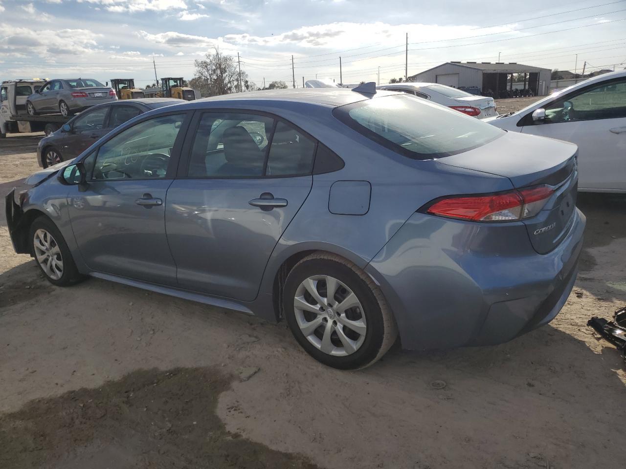 2021 TOYOTA COROLLA LE - Фото 2