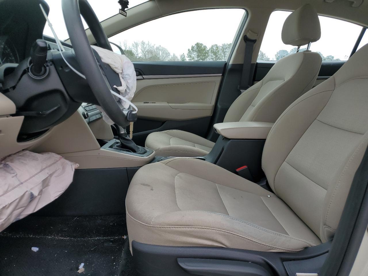 2018 HYUNDAI ELANTRA SE - Фото 7