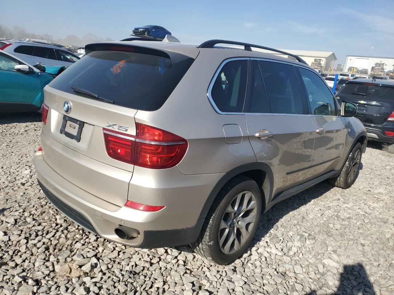 2013 BMW X5 XDRIVE3 - Image 3