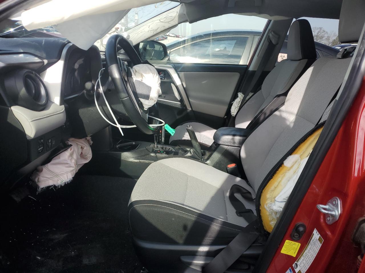 2017 TOYOTA RAV4 XLE - Image 7