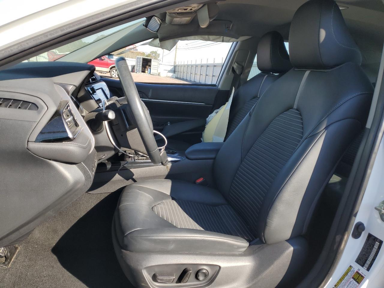 2020 TOYOTA CAMRY SE - Image 7