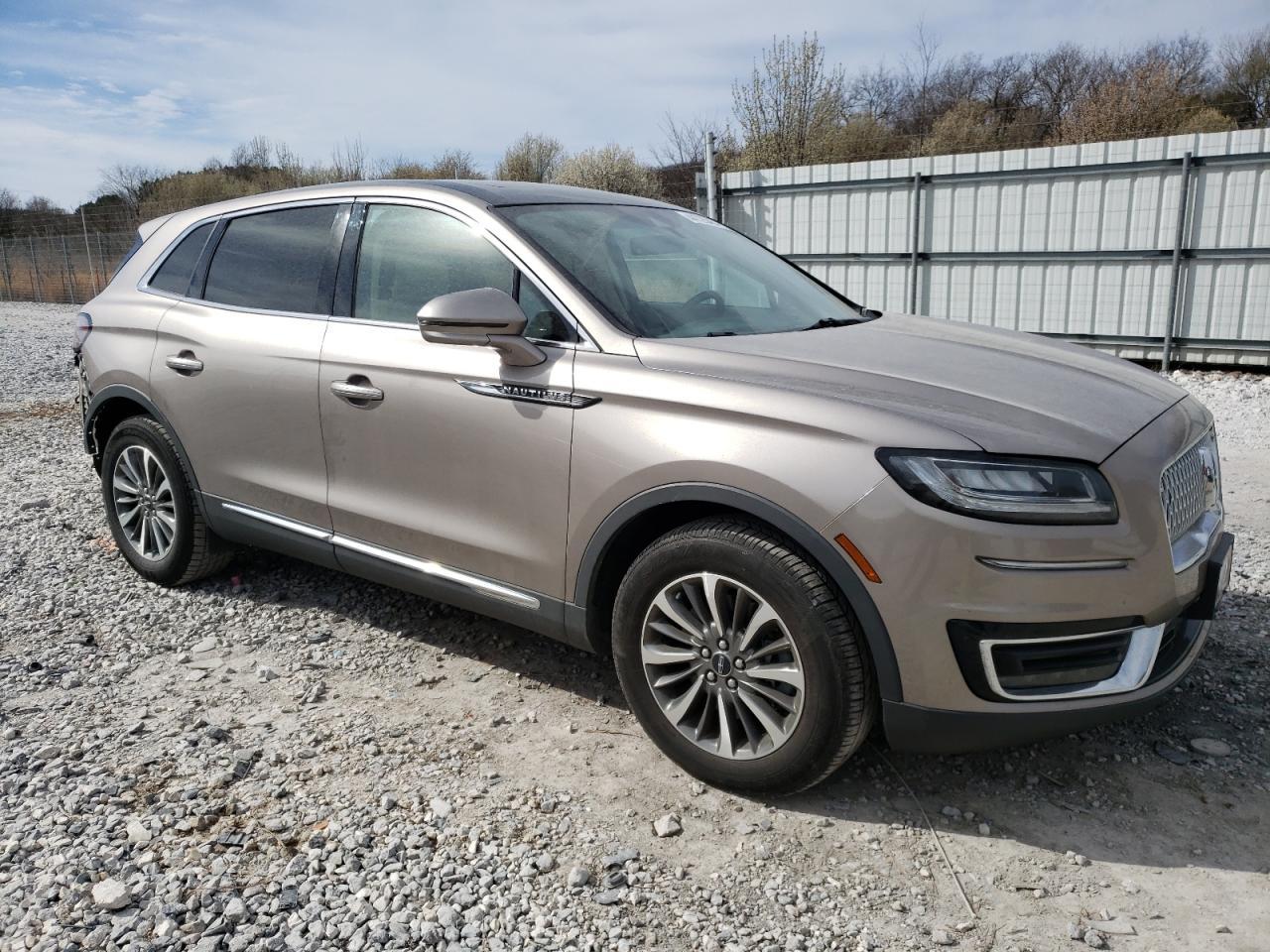 2019 LINCOLN NAUTILUS S - Image 4