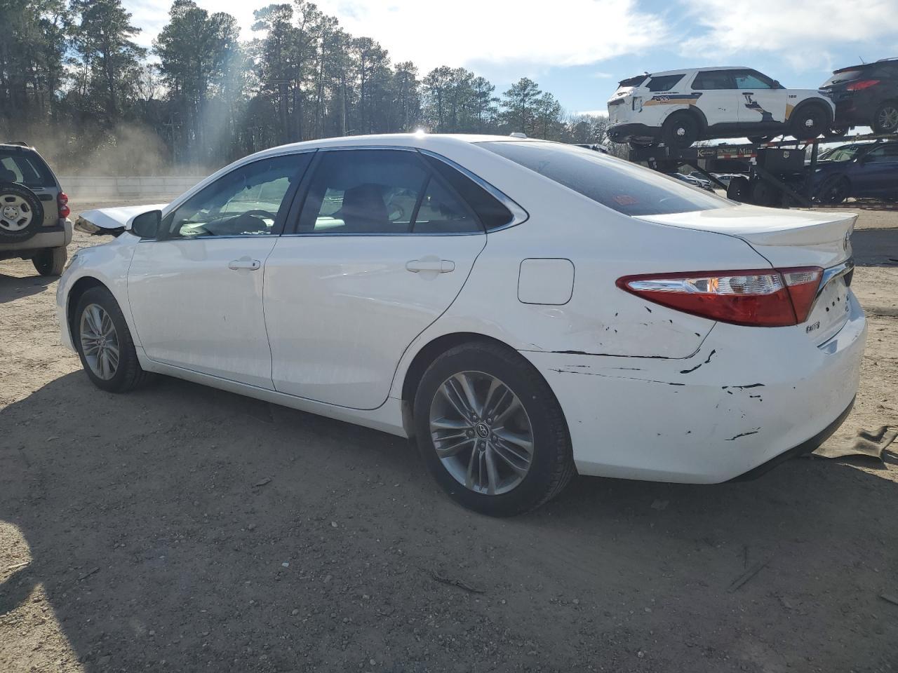 2016 TOYOTA CAMRY LE - Image 2