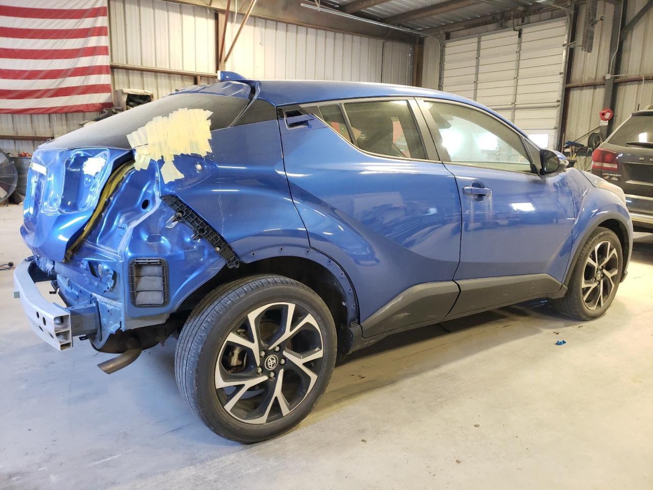 2021 TOYOTA C-HR XLE - Фото 3
