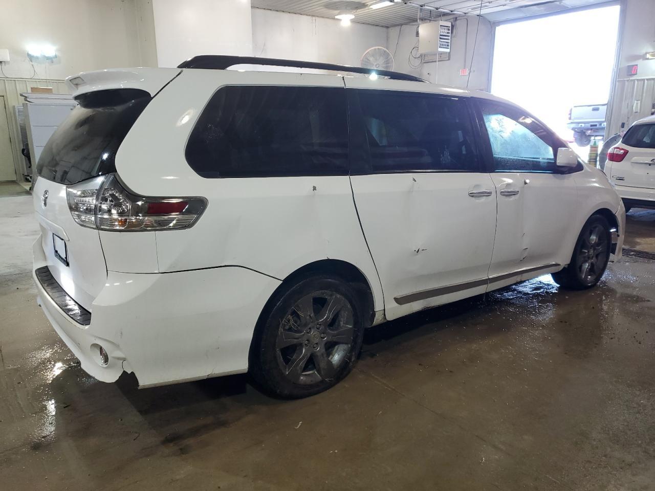 2015 TOYOTA SIENNA SPO - Фото 3