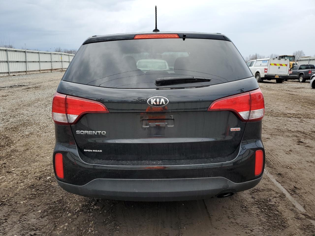 2014 KIA SORENTO LX - Image 6