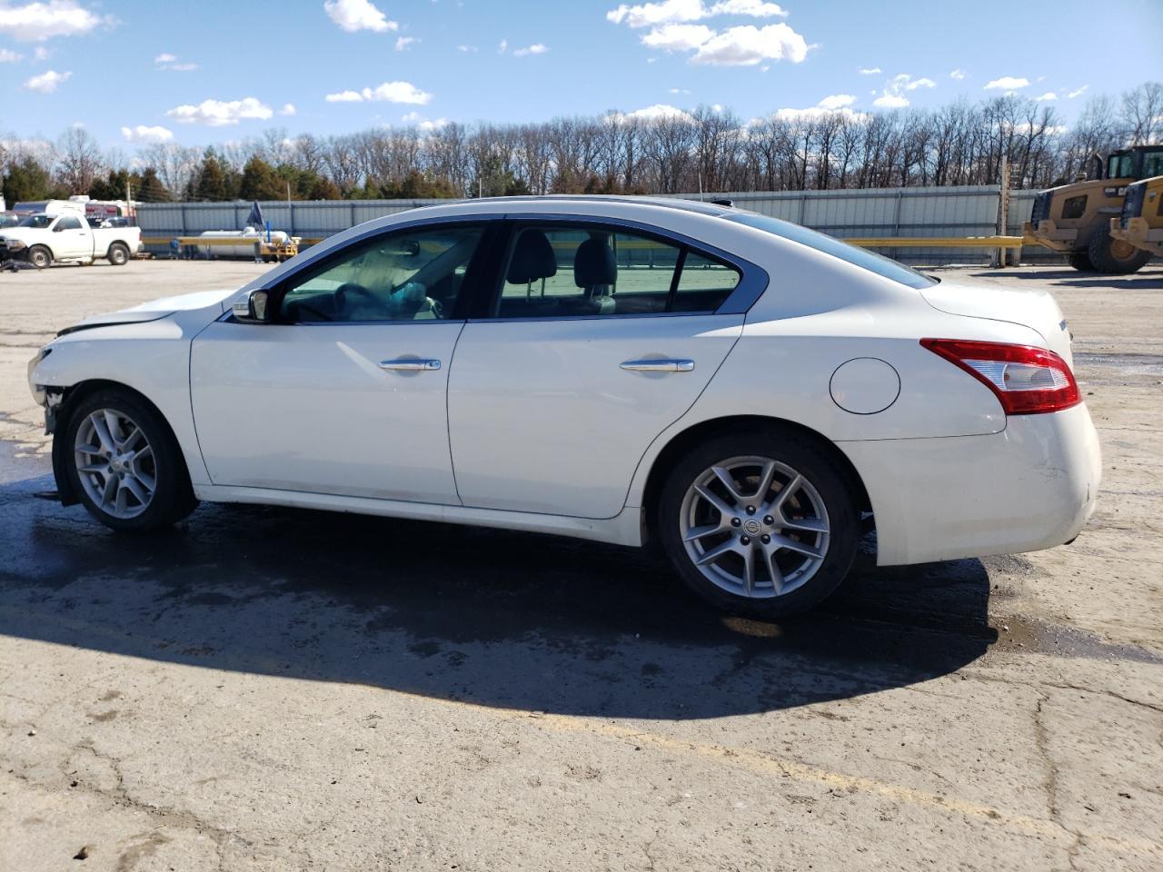 2011 NISSAN MAXIMA S - Фото 2