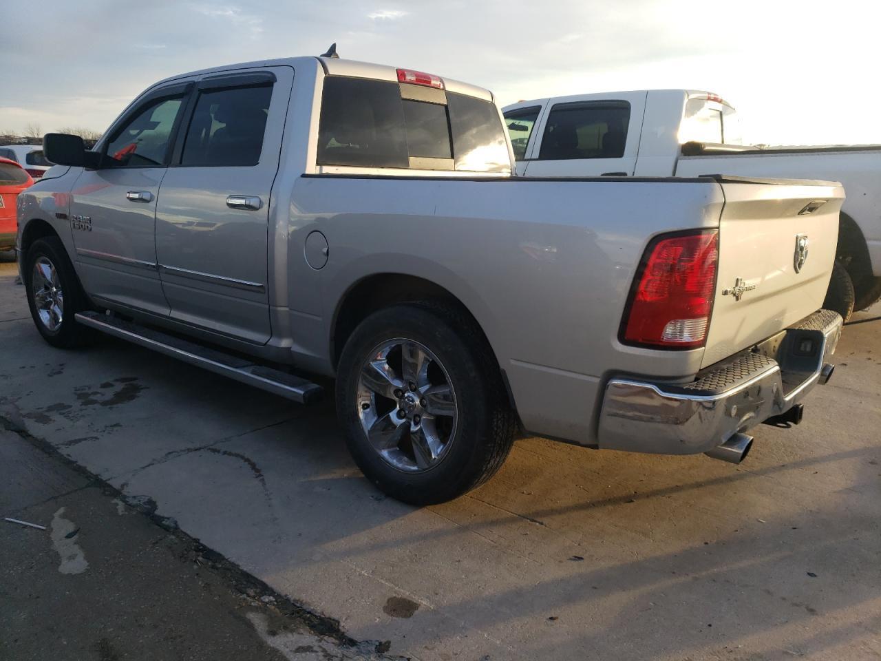 2015 RAM 1500 SLT - Фото 2