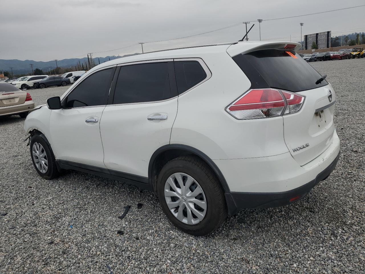 2014 NISSAN ROGUE S - Фото 2