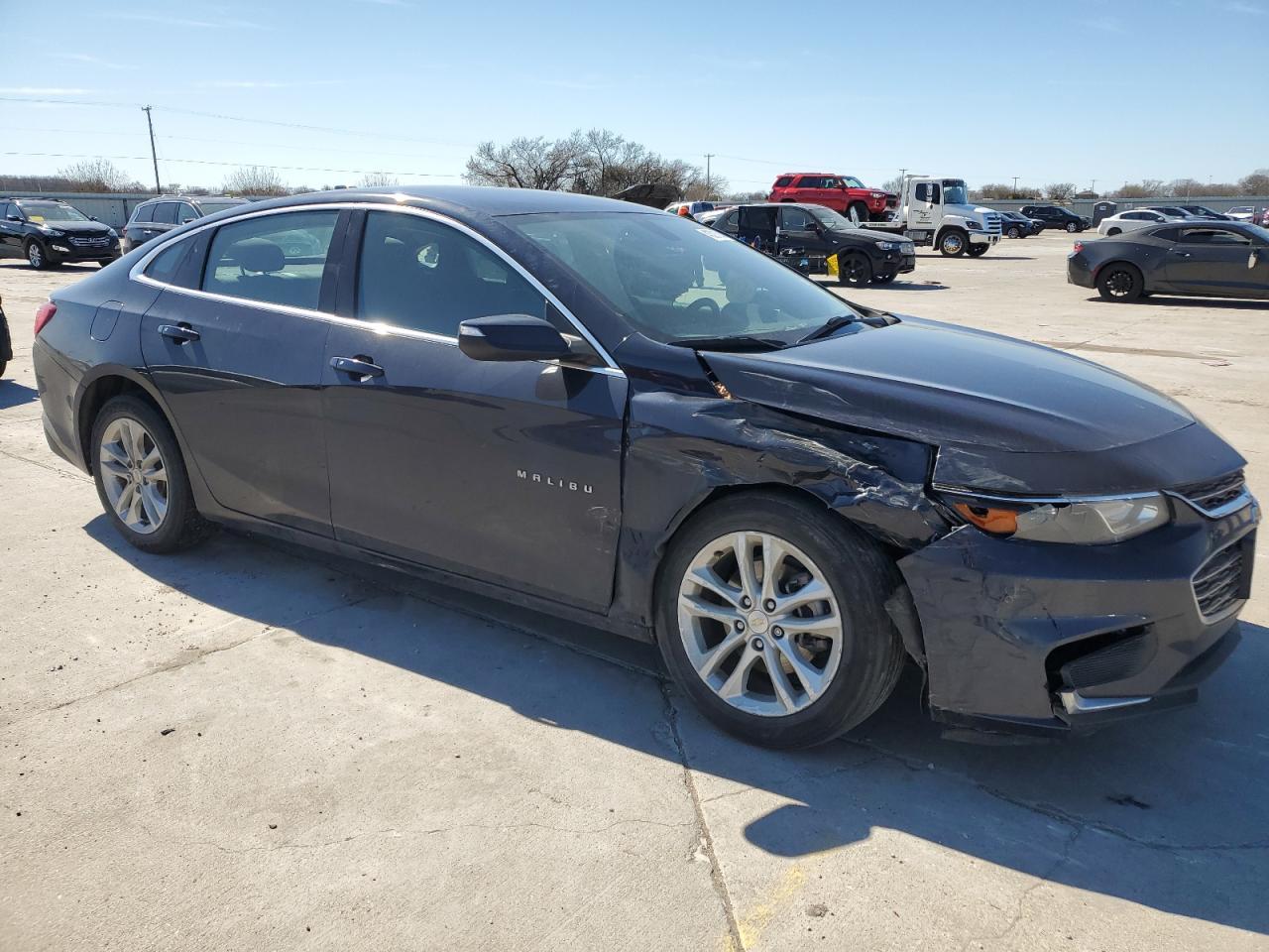 2017 CHEVROLET MALIBU LT - Image 4