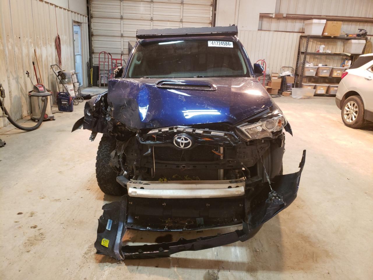 2019 TOYOTA 4RUNNER SR - Фото 5