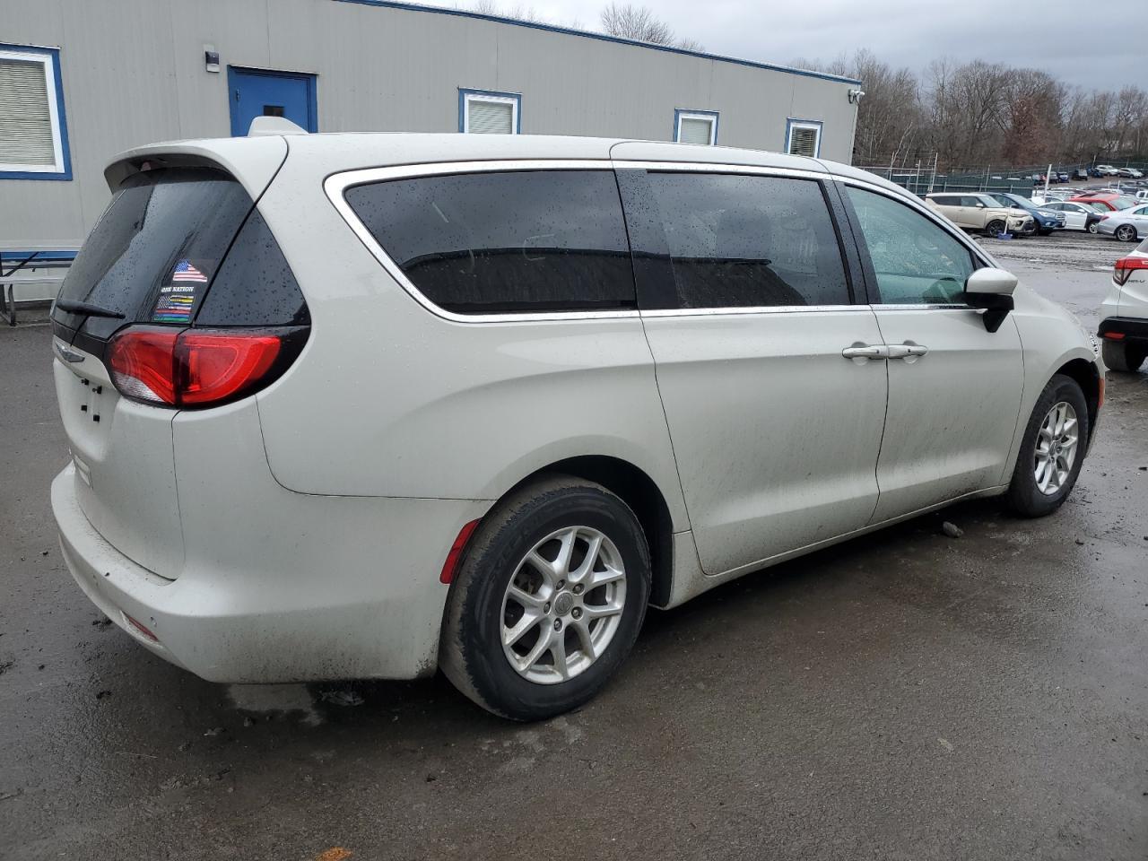 2017 CHRYSLER PACIFICA T - Image 3
