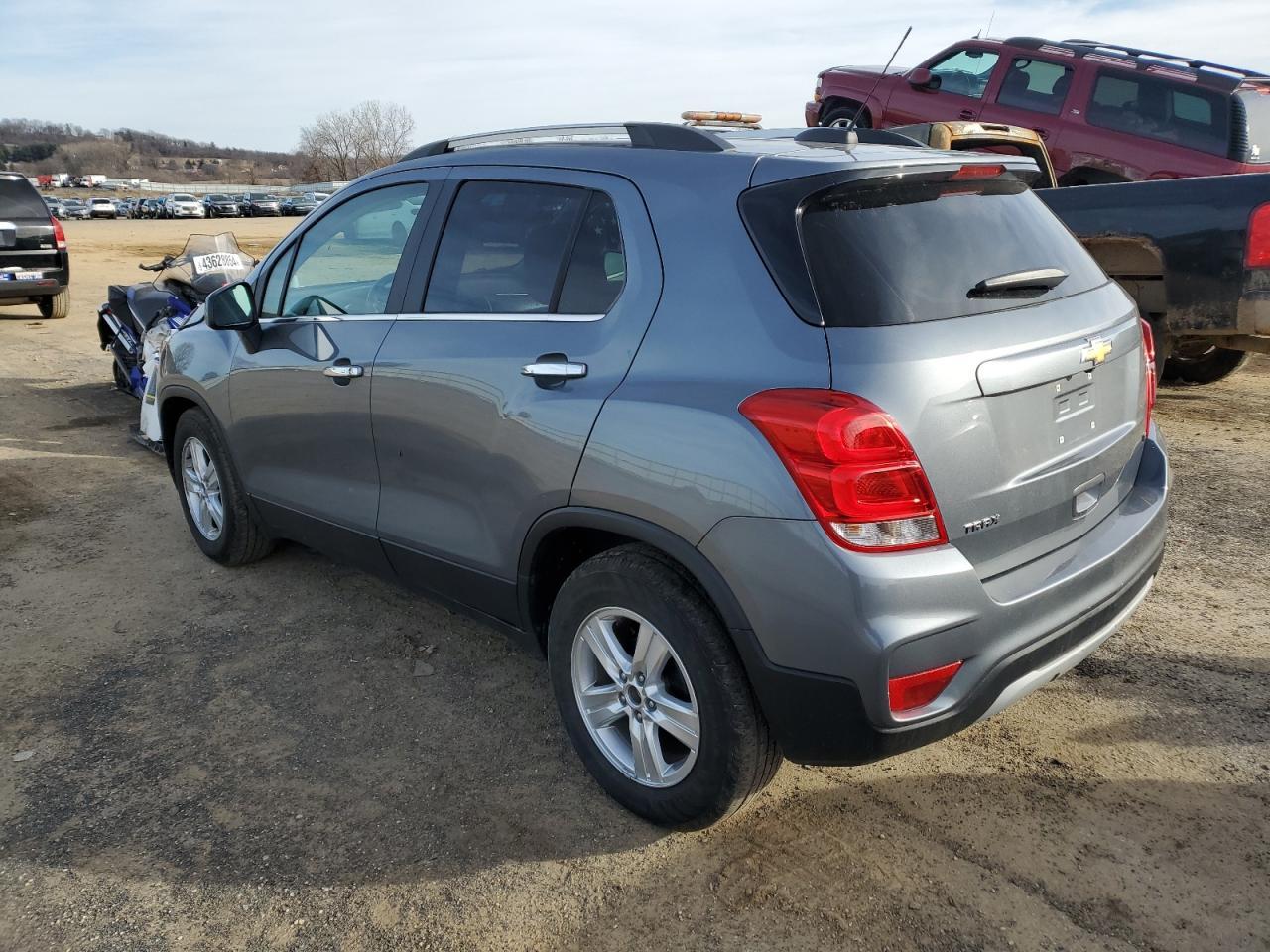 2019 CHEVROLET TRAX 1LT - Фото 2