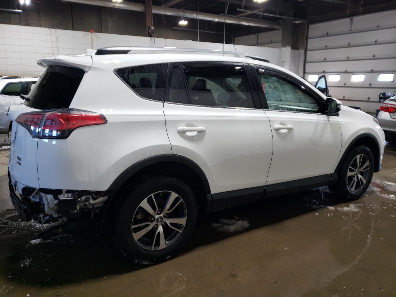 2017 TOYOTA RAV4 XLE - Image 3