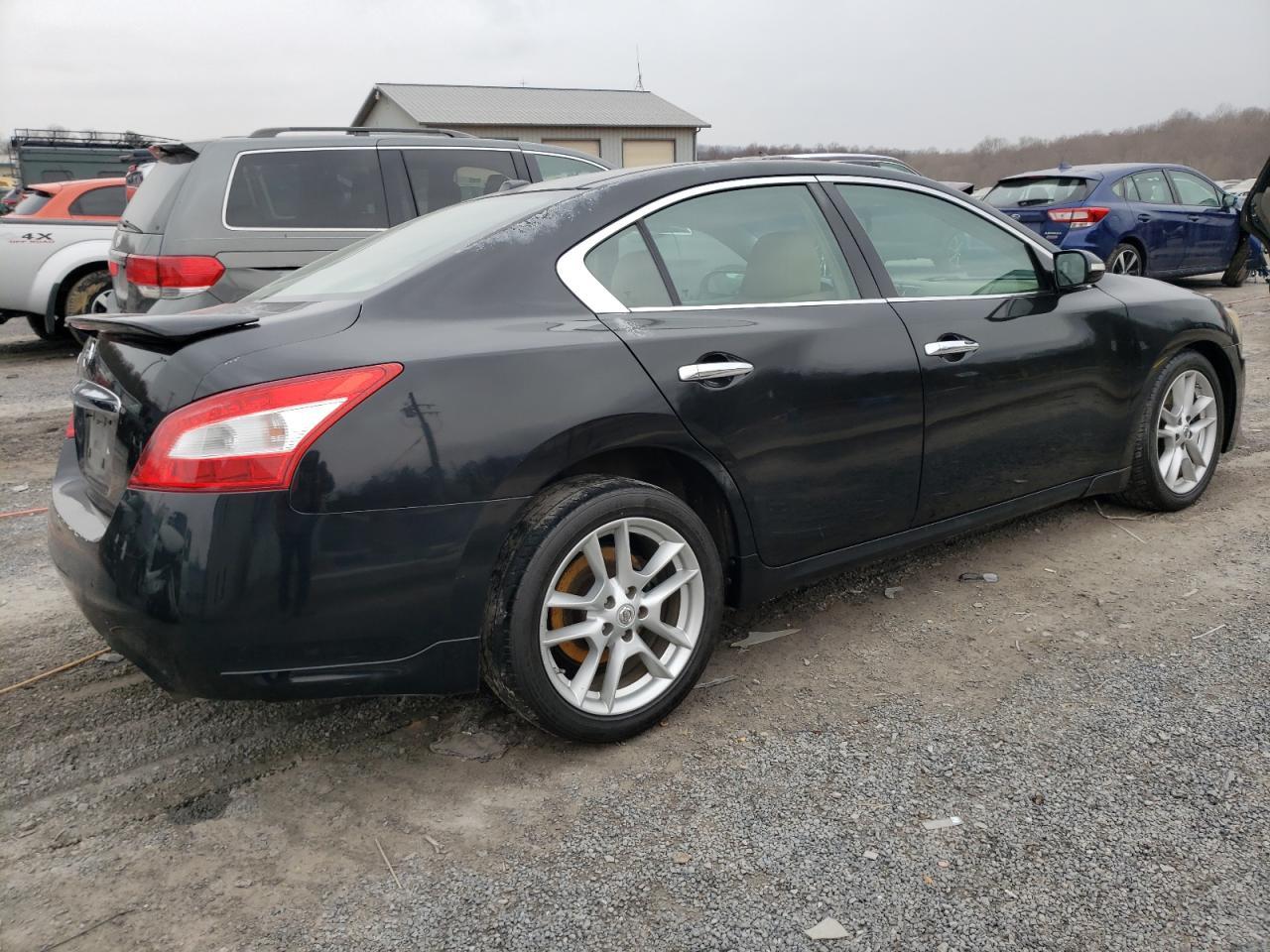 2011 NISSAN MAXIMA S - Image 3