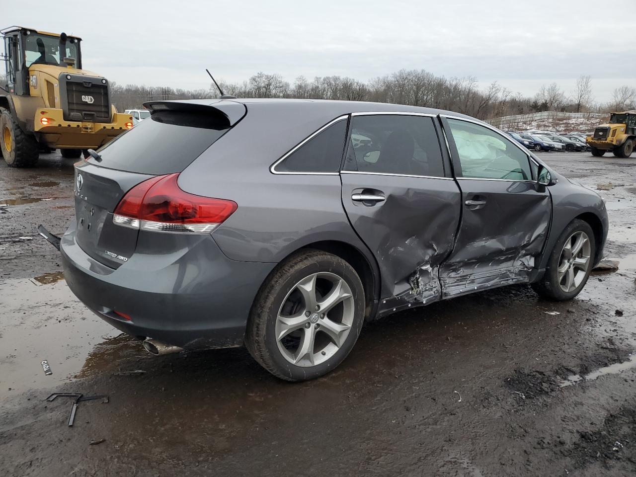 2013 TOYOTA VENZA LE - Image 3