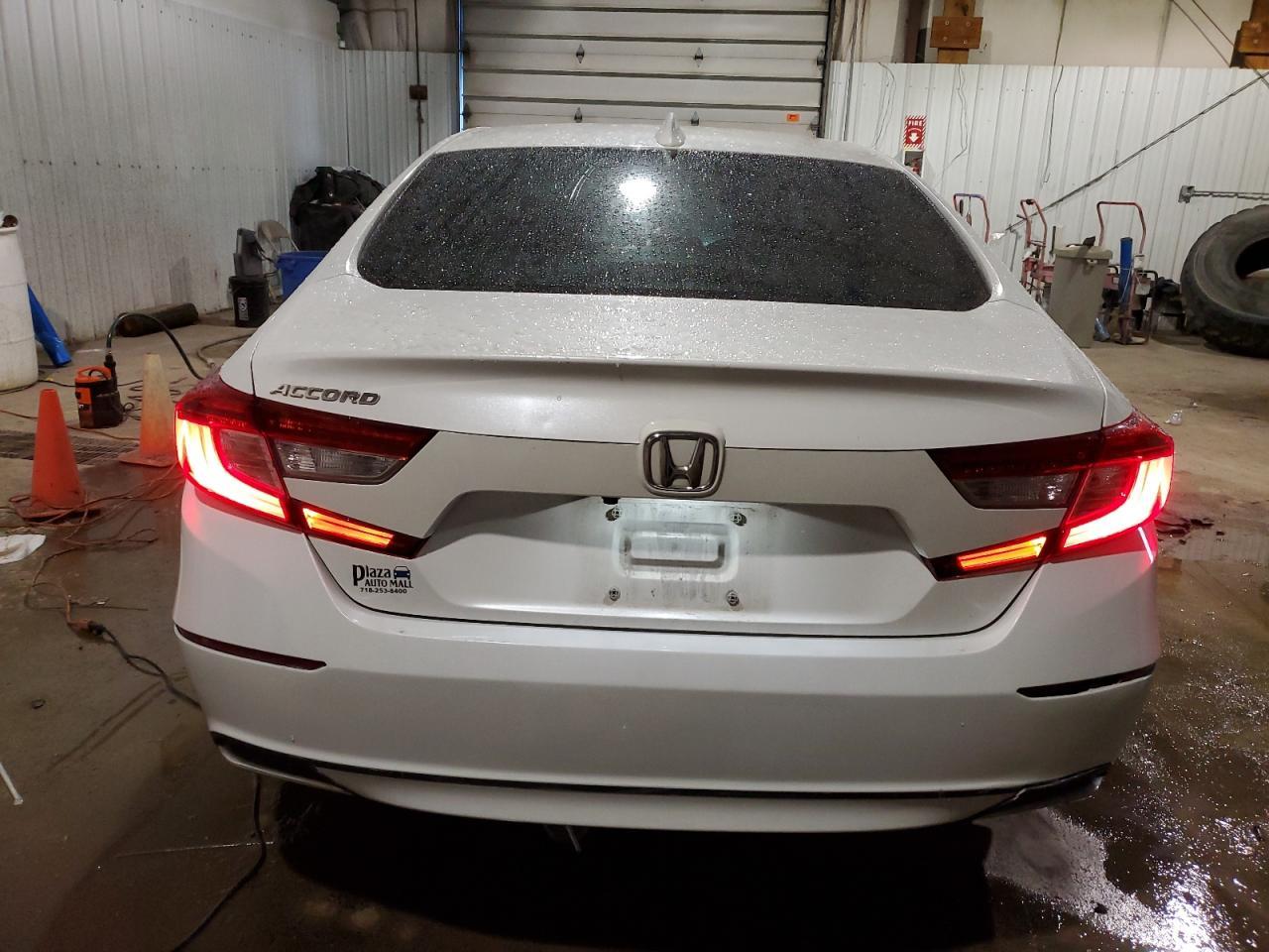 2018 HONDA ACCORD LX - Фото 6
