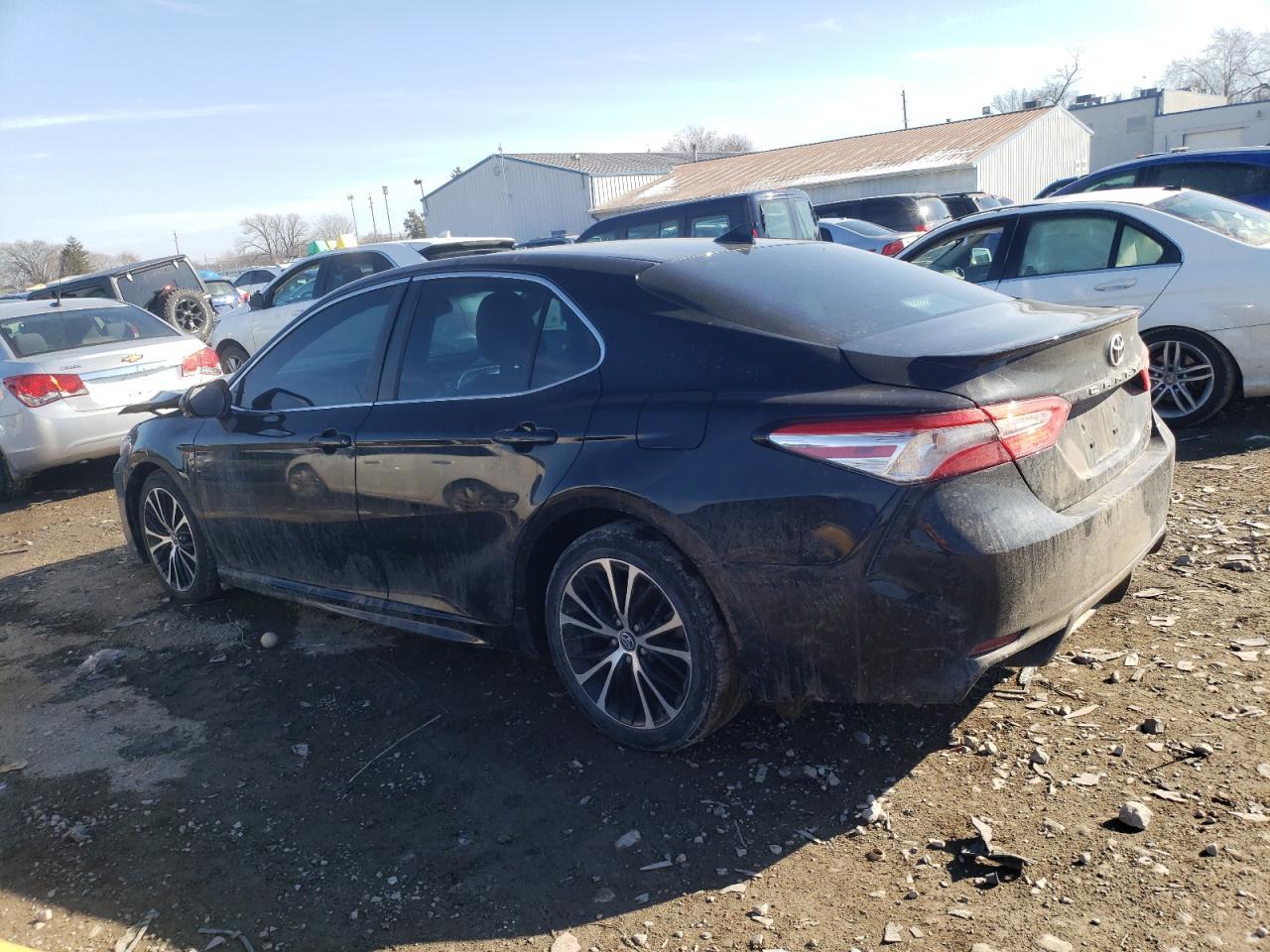 2020 TOYOTA CAMRY SE - Фото 2