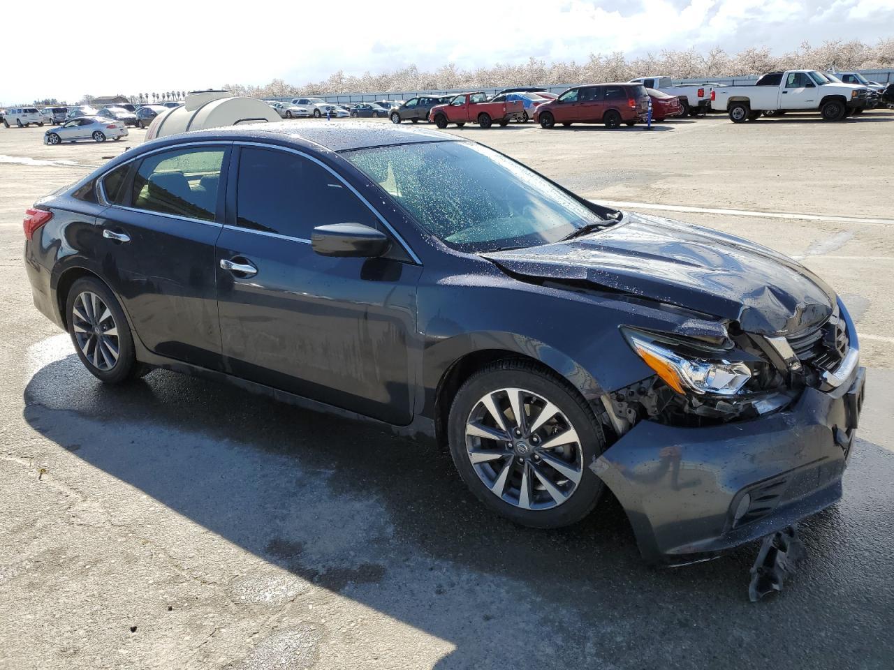 2017 NISSAN ALTIMA 2.5 - Image 4