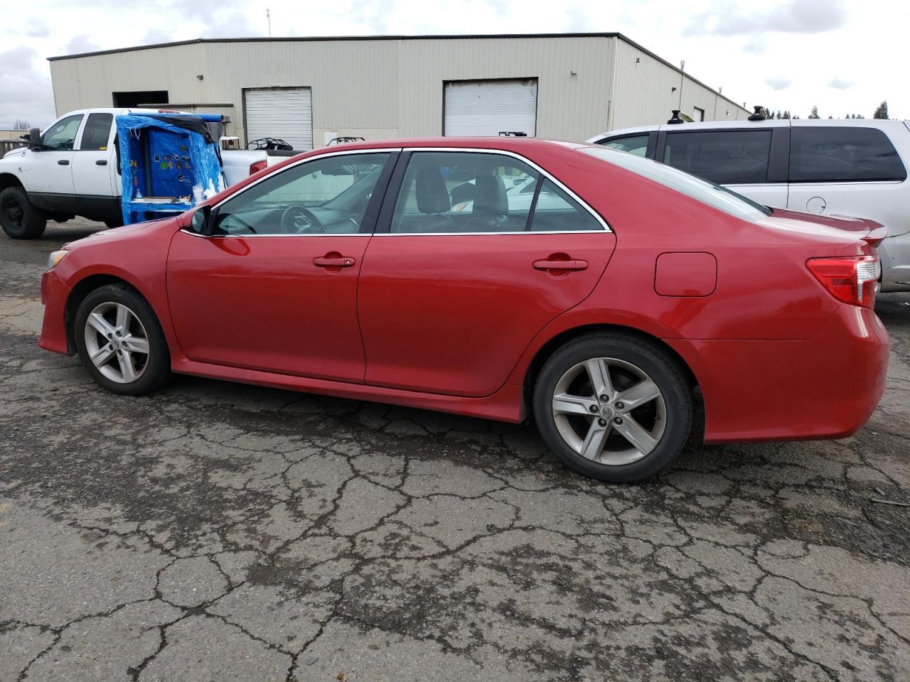 2013 TOYOTA CAMRY L - Фото 2