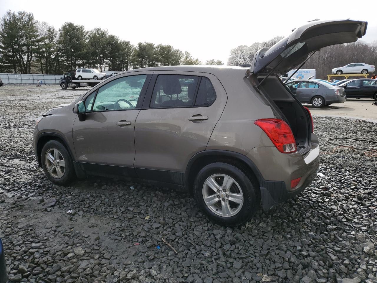 2021 CHEVROLET TRAX LS - Фото 2