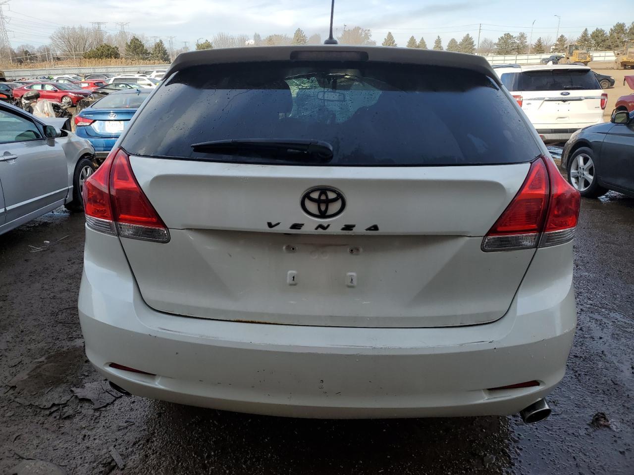 2011 TOYOTA VENZA - Фото 6