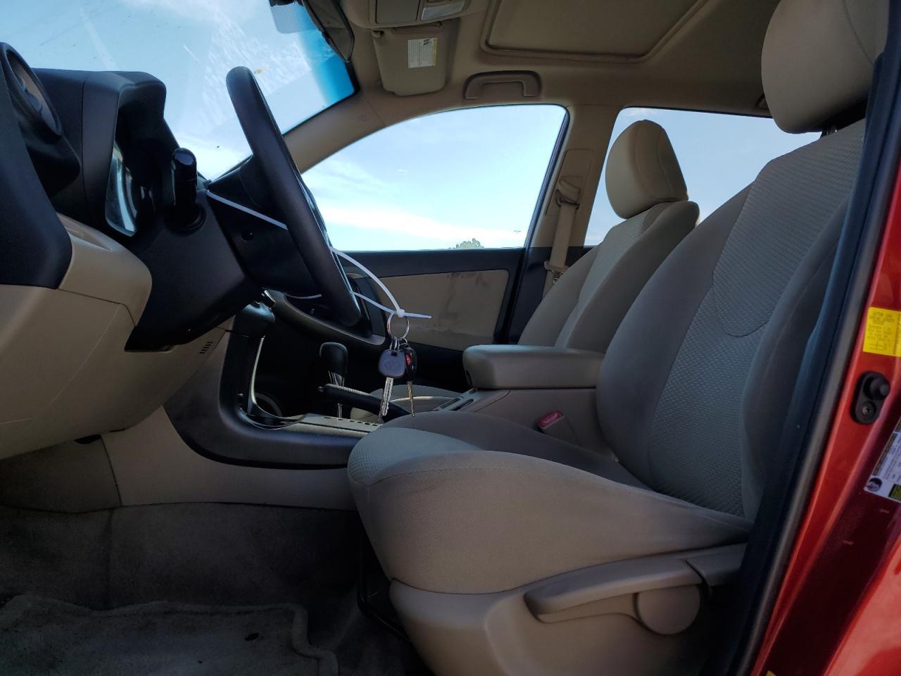 2011 TOYOTA RAV4 - Image 7