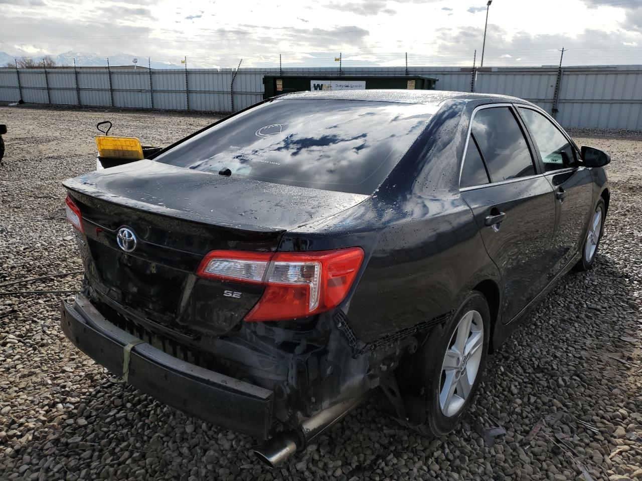 2014 TOYOTA CAMRY L - Image 3