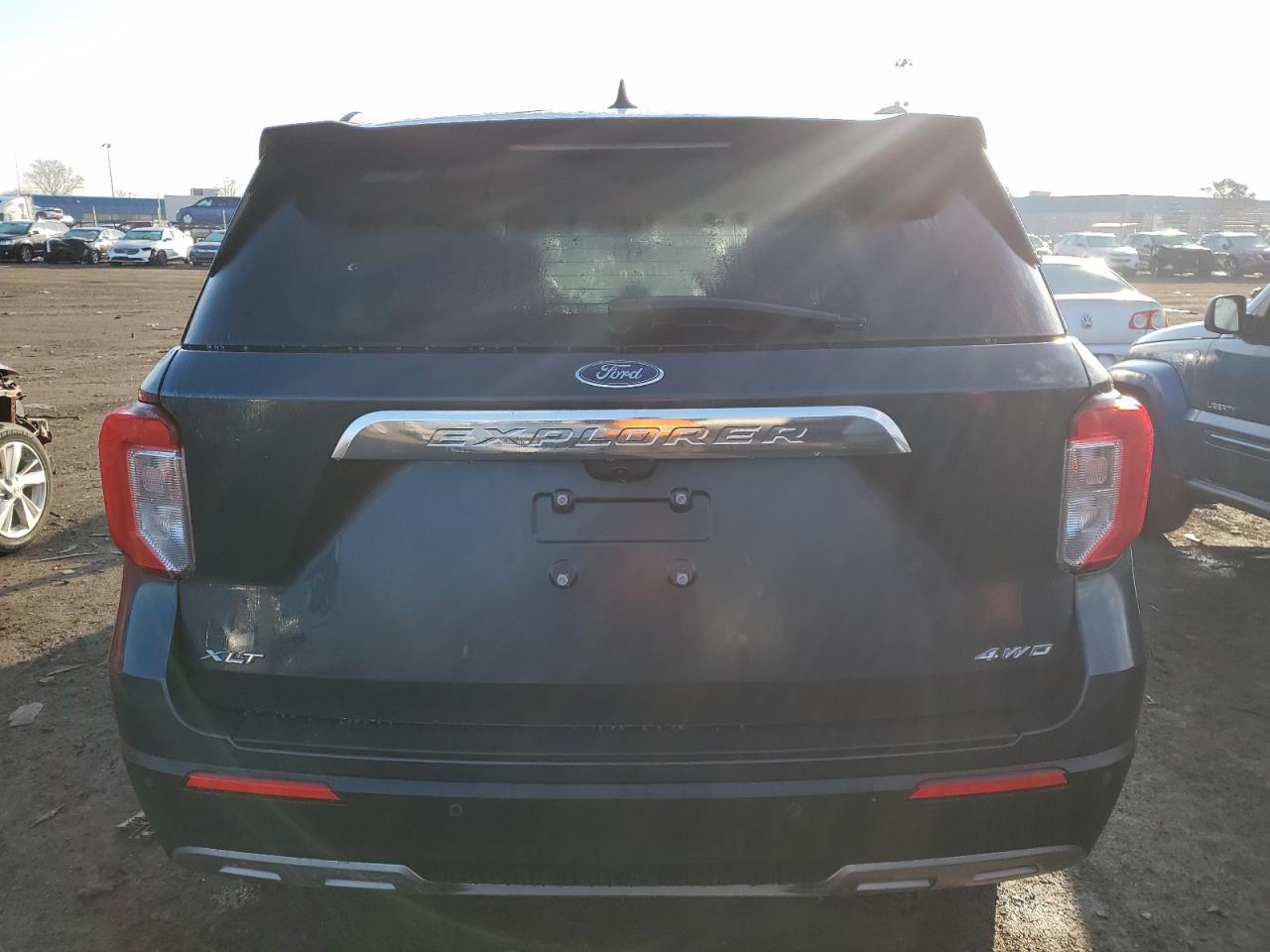 2022 FORD EXPLORER X - Фото 6