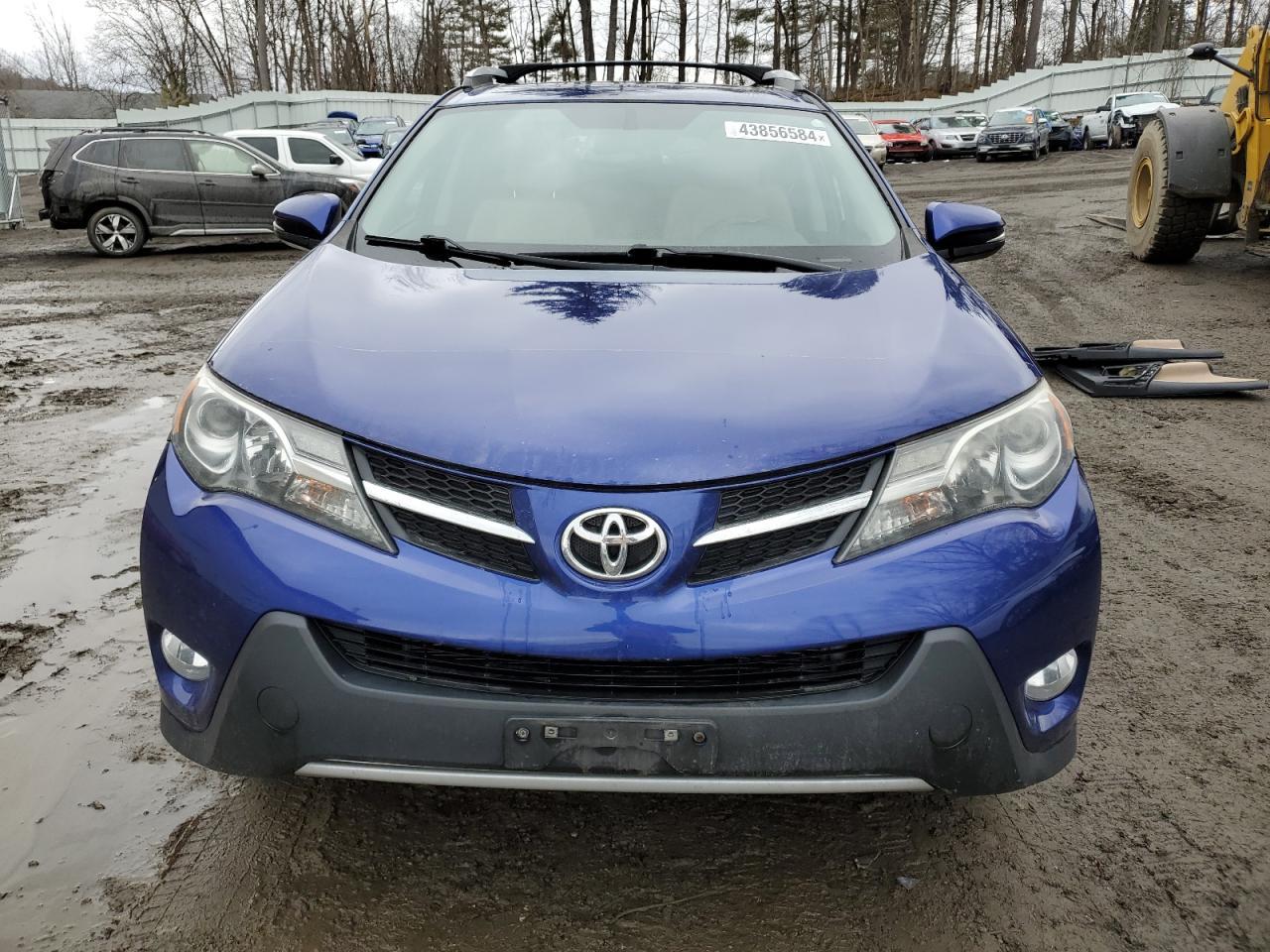 2015 TOYOTA RAV4 XLE - Фото 5