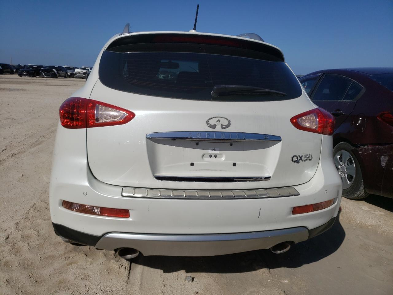 2016 INFINITI QX50 - Image 6
